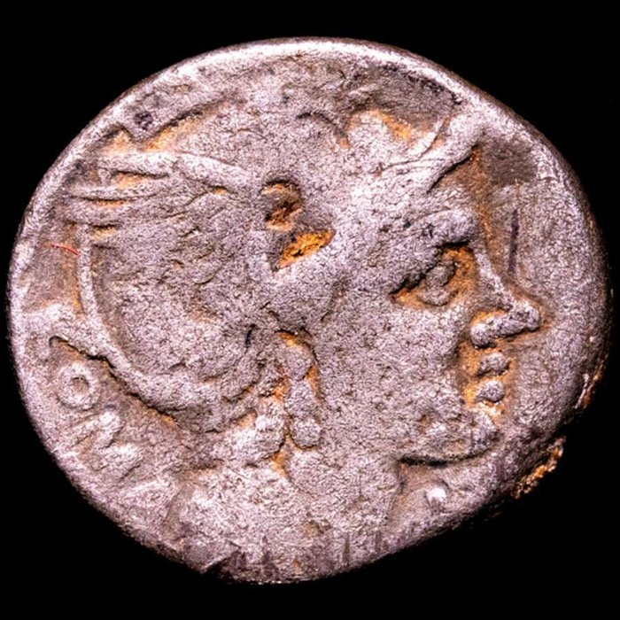 Romerska republiken. Lucius Flaminius Chilo, 109-108 f.Kr.. Denarius Rome, 109-108 B.C. Victory in biga right  (Ingen mindstepris)