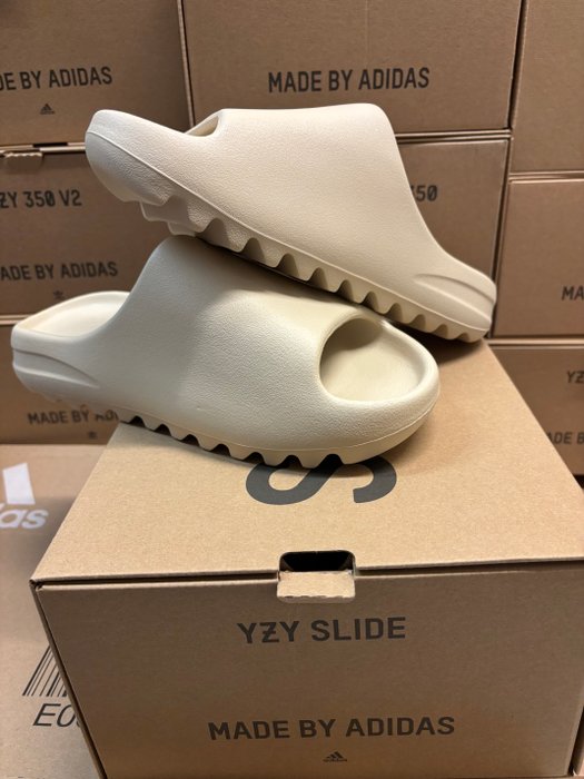 Yeezy X Adidas - Tøfler - Størelse: Shoes / EU 43, UK 9, US 9