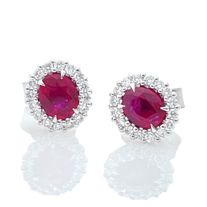 Øreringe - 14 karat Hvidguld -  0.85ct. tw. Rubin - Diamant - Royal Ruby ørering