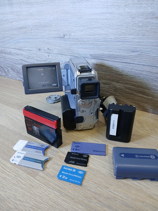 Sony Handycam DCR-PC105E Digital video kamera