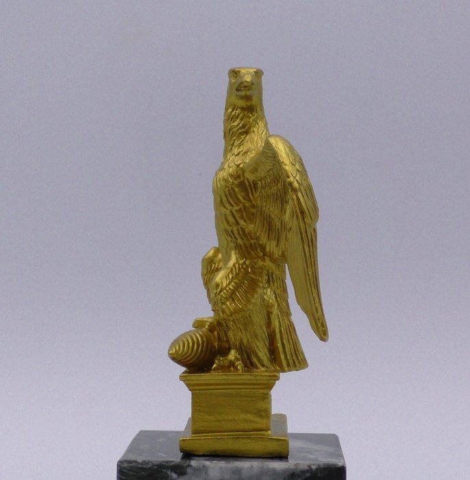 Skulptur, Vergulde Imperiale Napoleon Adelaar (replica) Gemonteerd op een Sokkel van Italiaans Marmer - 17 cm - Alabaster