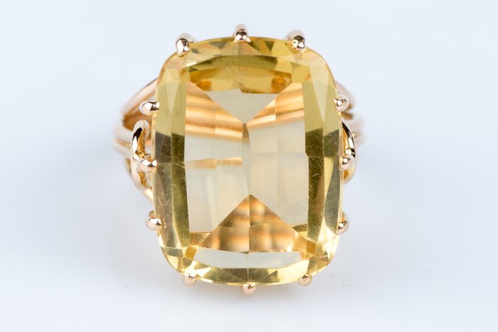 Ring - 18 kraat Gulguld -  8.21ct. tw. Citrin