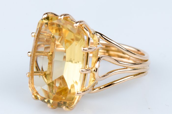 Ring - 18 kraat Gulguld -  8.21ct. tw. Citrin