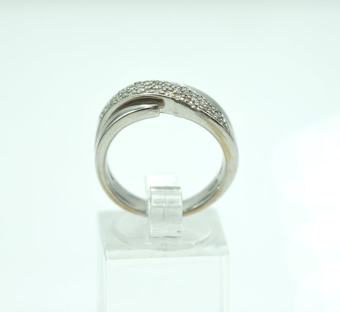 Ring - 18 kraat Hvidguld Diamant (Natur)