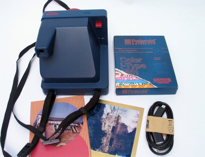 Polaroid OneStep2 STRANGER THINGS + Film special edition Instant kamera