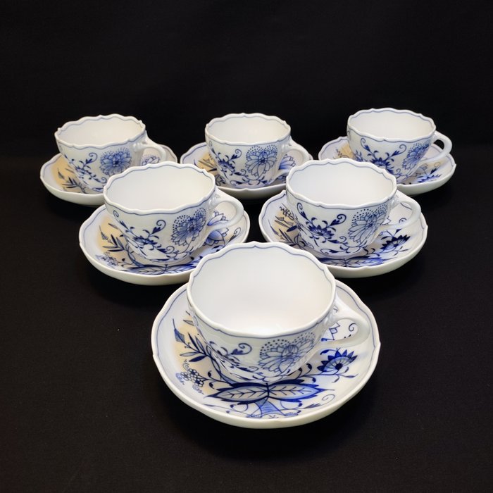 Meissen - Kaffesæt til 6 (12) - 6er Set antike Kaffeetassen mit Untertassen Zwiebelmuster Neuer Ausschnitt - Porcelæn - Støtte sværd