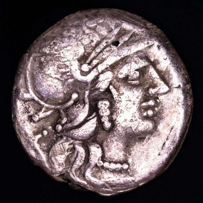 Romerska republiken. C. Renius. 138 f.Kr.. Denarius Rome mint. C•RENI below, ROMA in exergue, Juno Caprotina, holding whip, reins and scepter, driving  (Ingen mindstepris)