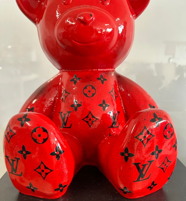 Daluxe Art - 1999 • LV Bear