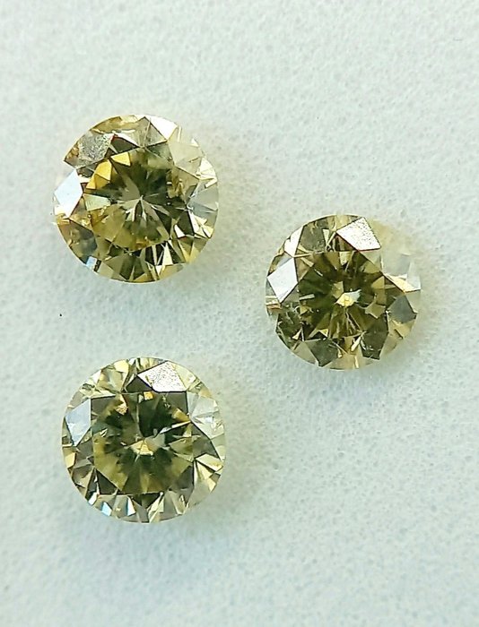 Ingen mindstepris - 3 pcs Diamant  (Naturfarvet)  - 0.71 ct - Rund - Light Brunlig, Grålig, Grønlig Blandet gul - I1 - Antwerp Laboratory for Gemstone Testing (ALGT)