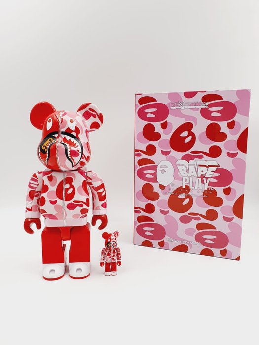 Bape x Medicom Toy Be@rbrick - Be@rbrick Bape Camo  Shark  Pink 400% 100% Bearbrick 2024