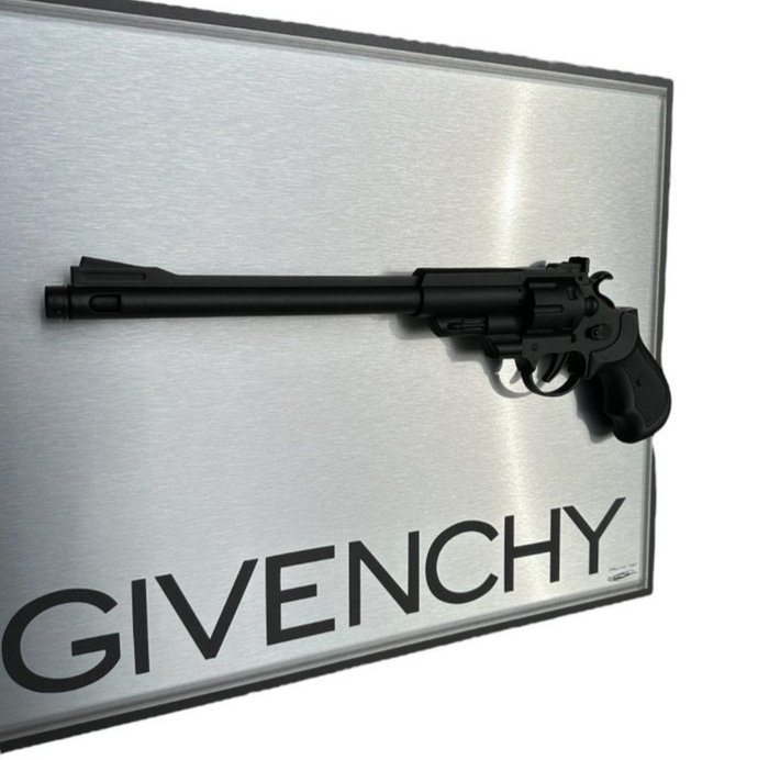 Daluxe Art - Givench$ Brushed Silver Gun exclusieve