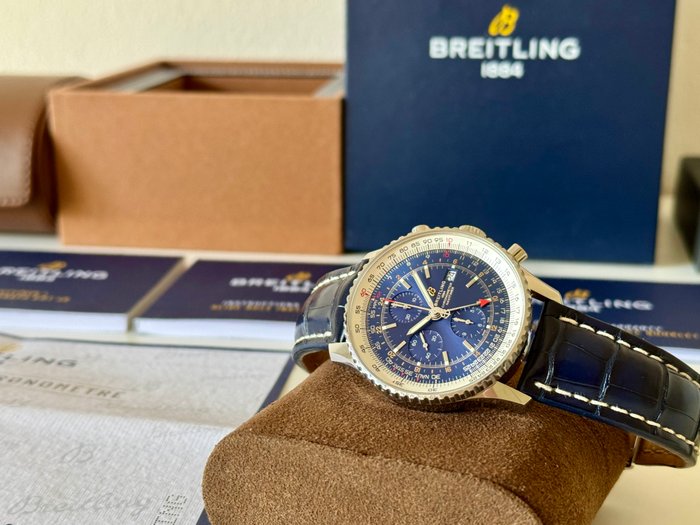 Breitling - Navitimer World GMT Chronograph 46 - A24322 - Mænd - 2019