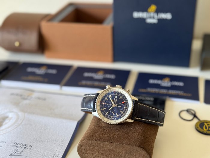 Breitling - Navitimer World GMT Chronograph 46 - A24322 - Mænd - 2019