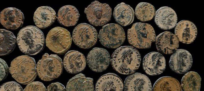 Romarriket Lot of 35 x Æ Folles (3rd-4/5th century AD)  (Ingen mindstepris)