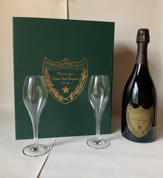 1985 Dom Pérignon Giftbox with 2 branded Dom Perignon glasses - Champagne Brut - 1 Flaske (075L)