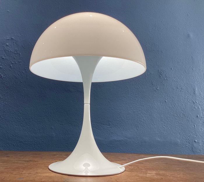 Louis Poulsen - Verner Panton - Bordlampe - Panthella Mini 250 - akryl