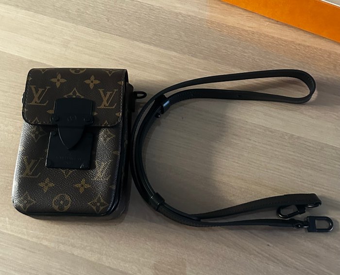 Louis Vuitton - Skuldertaske