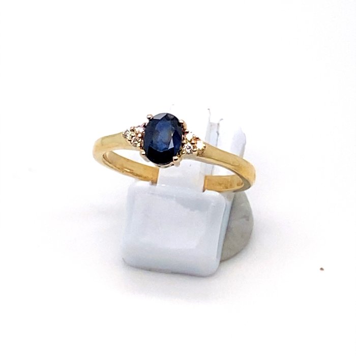 Cocktailring - 18 kraat Gulguld -  1.10ct. tw. Safir - Diamant - Diamant Safir Ring 63