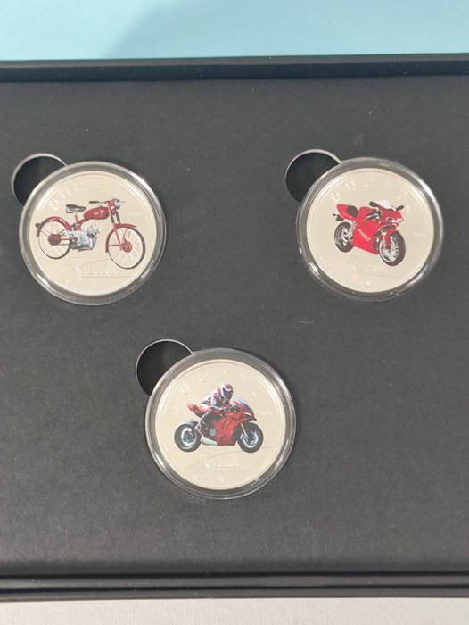 Italien. 5 Euro 2024 "Ducati" (3 monete)