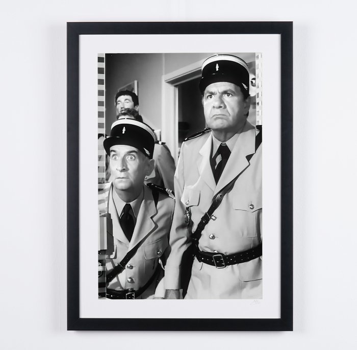 Le Gendarme de Saint-Tropez - Louis de Funes as " chef Ludovic Cruchot" - Fine Art Photography - Luxury Wooden Framed 70X50 cm - Limited Edition Nr 03 of 30 - Serial ID 16811 - Original Certificate (COA) Hologram Logo Editor and QR Code - 100% New items