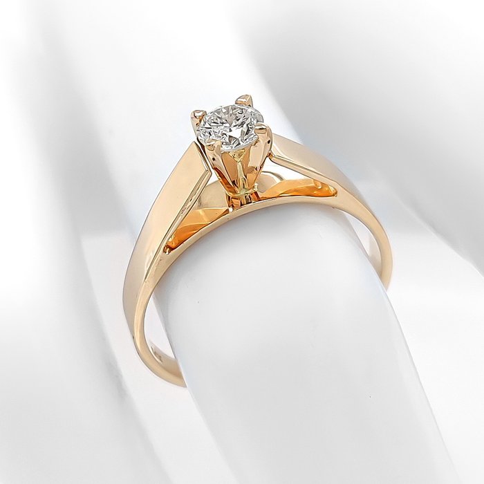 Ring - 14 karat Gulguld -  0.26ct. tw. Diamant (Natur)