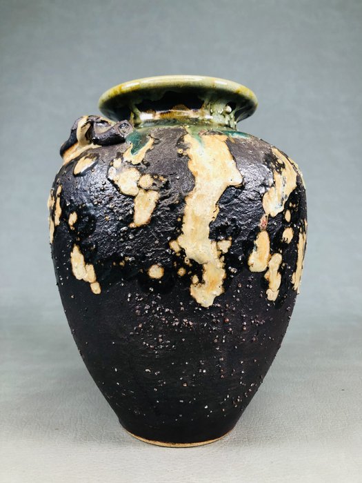 Vase - Keramik, Smukt broget mønster Shigaraki ware lavet af Sansai keramik 三彩陶器 - Japan