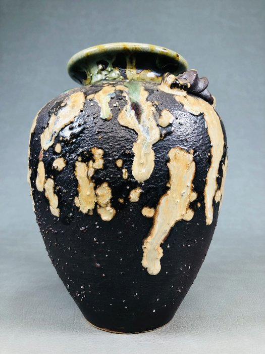 Vase - Keramik, Smukt broget mønster Shigaraki ware lavet af Sansai keramik 三彩陶器 - Japan