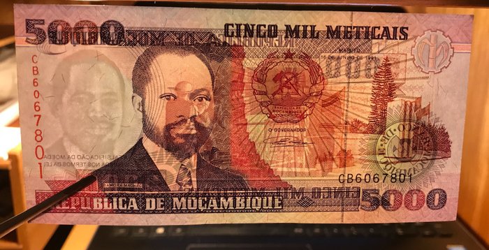 Mozambique. - 10 x 500, 1000, 5000 Metical 1991 (30 banknotes) - Pick 134, 135, 136  (Ingen mindstepris)