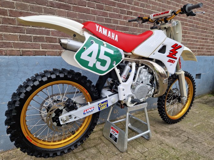 Yamaha - YZ 250 - 1989