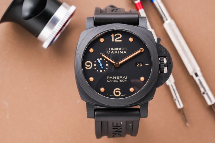 Panerai - Luminor Marina Carbotech 1950 3 Days Automatic - PAM00661 - Mænd - 2011-nu