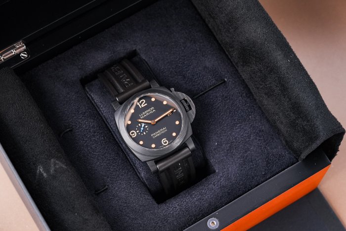 Panerai - Luminor Marina Carbotech 1950 3 Days Automatic - PAM00661 - Mænd - 2011-nu