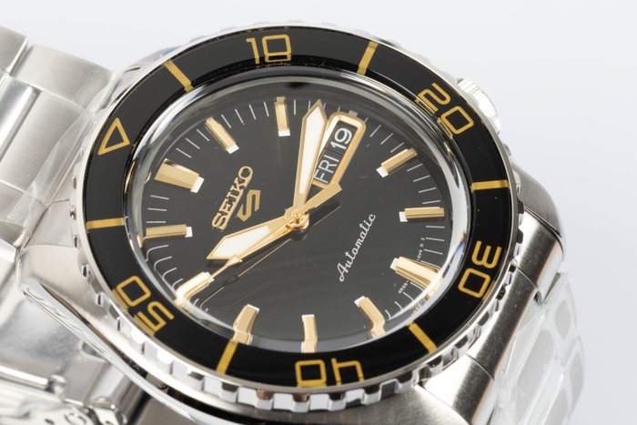 Seiko - 5 Sport - Ingen mindstepris - SRPK99K1 - Automatic - Day  Date - 42.5 mm - Mænd - 2020+