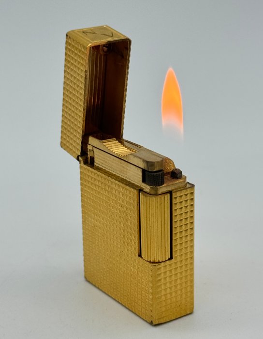 S.T. Dupont - Gold Plated - Diamond Head pattern - Lighter - forgyldt