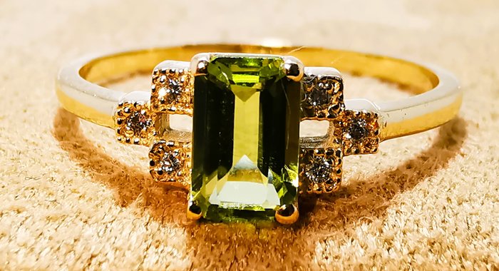 Ingen mindstepris - Ring - 14 karat Gulguld Peridot