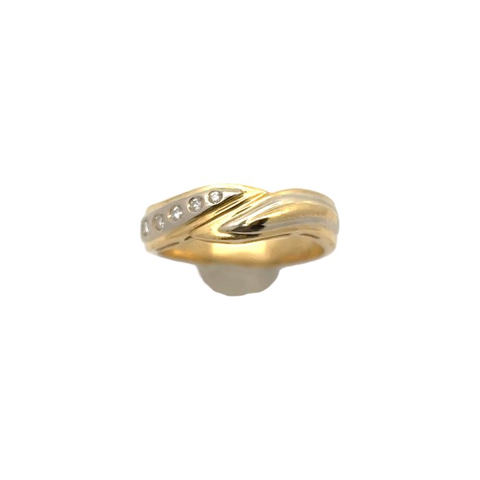 Ingen mindstepris - Ring - 18 kraat Gulguld - 750,- Diamanter