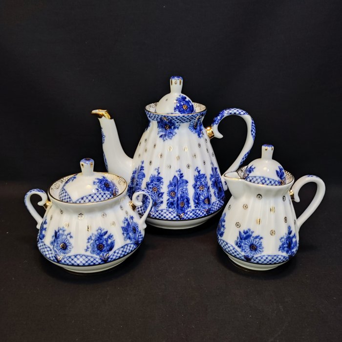 Lomonosov Imperial Porcelain Factory - Kaffeservice (24) - für 7 Personen Bridesmaid (7 Tassen, 7 Untere, 7 Teller, Kaffeekern 3-teilig) - Porcelæn