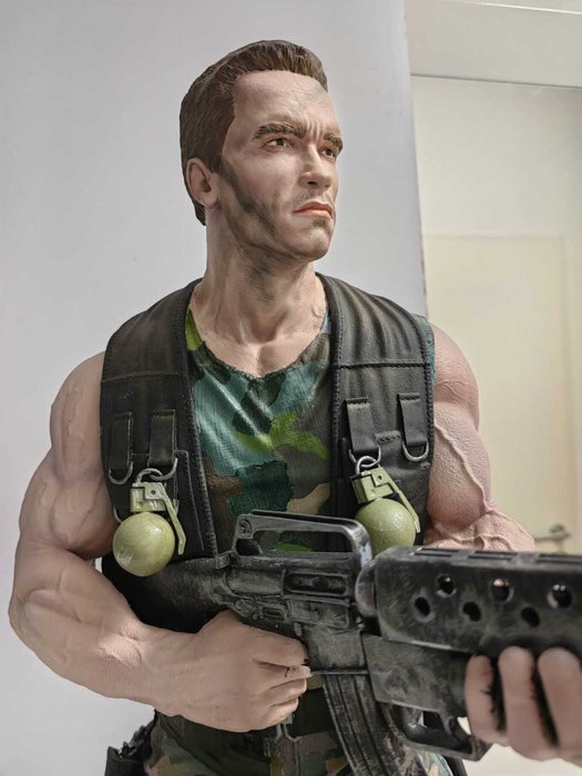 Arnold Schwarzenegger as Alan "Dutch" Schaeffer - Predator (1987) - Statue - Alan "Dutch" Schaefer (Predator) bust 1/3 scale - 1:3