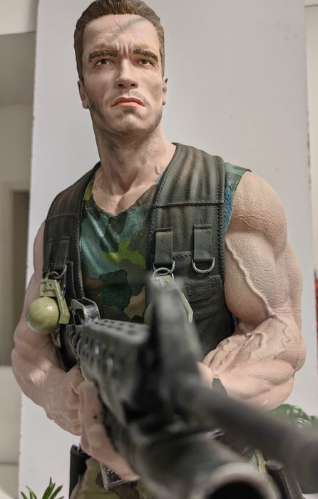 Arnold Schwarzenegger as Alan "Dutch" Schaeffer - Predator (1987) - Statue - Alan "Dutch" Schaefer (Predator) bust 1/3 scale - 1:3