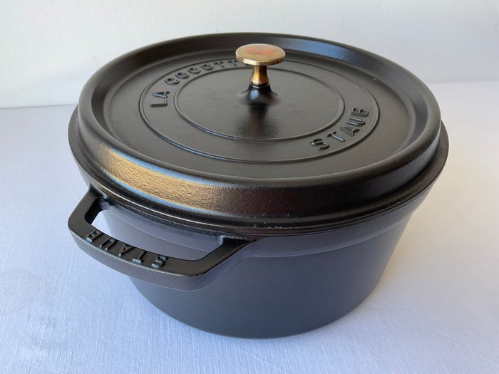 La Cocotte Staub 28 - Gryde - Emaljeret støbejern god til 6,7 L __ Top kvalitet, Ny stand!