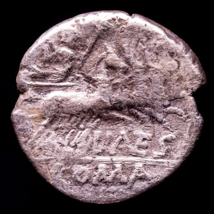 Romerska republiken. Denarius Rome mint, 136 B.C.  - Jupiter in quadriga right, brandishing thunderbolt  (Ingen mindstepris)