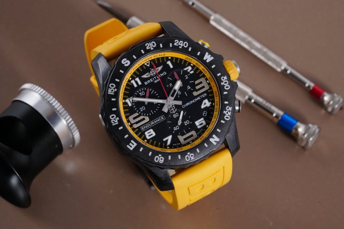 Breitling - Endurance Pro Yellow - X82310A41B1S1 - Mænd - 2011-nu