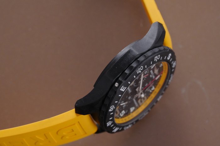 Breitling - Endurance Pro Yellow - X82310A41B1S1 - Mænd - 2011-nu