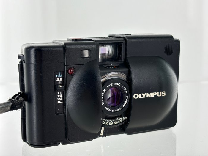 Olympus XA + Blitz A16 Analogt kompaktkamera