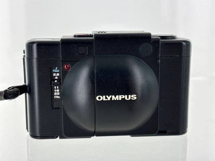 Olympus XA + Blitz A16 Analogt kompaktkamera