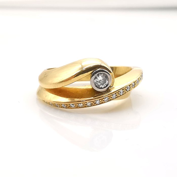 Ring - 18 kraat Gulguld -  0.28ct. tw. Diamant (Natur)