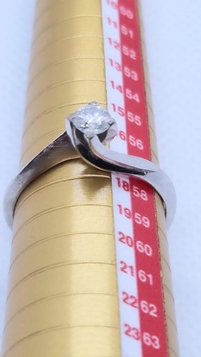 Ring - 18 kraat Hvidguld -  0.30ct. tw. Diamant (Natur)