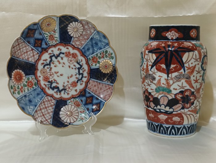 Vase - Porcelæn tallerken - Japan - Meiji-perioden (1868-1912) - Imari XIX  (Ingen mindstepris)