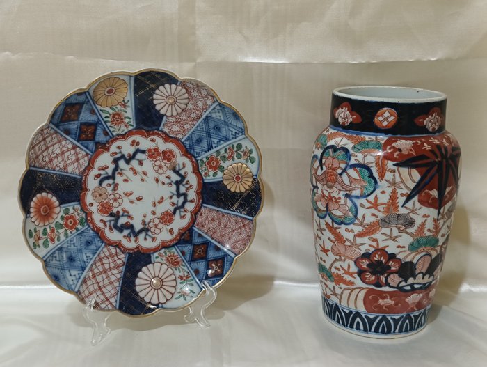 Vase - Porcelæn tallerken - Japan - Meiji-perioden (1868-1912) - Imari XIX  (Ingen mindstepris)