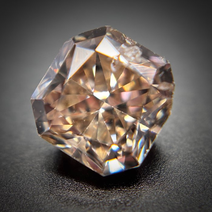 1 pcs Diamant  (Naturfarvet)  - 1.09 ct - Radiant - Light Brun - I1 - Antwerp Laboratory for Gemstone Testing (ALGT)