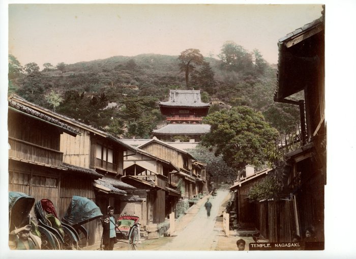 Kusakabe Kimbei, Farsari et divers Yokohama School - "Temple, Nagasaki"